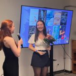 Julia mit Zweitplatzierter Leyla auf dem SchreibBarCamp